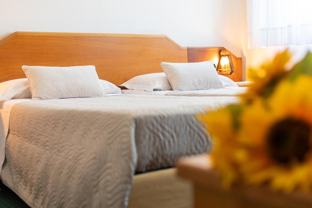 Hotel Ristorante Sagittario Feltre Kültér fotó