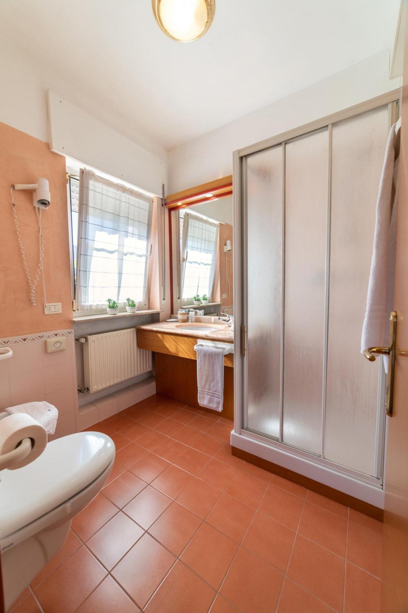 Hotel Ristorante Sagittario Feltre Kültér fotó